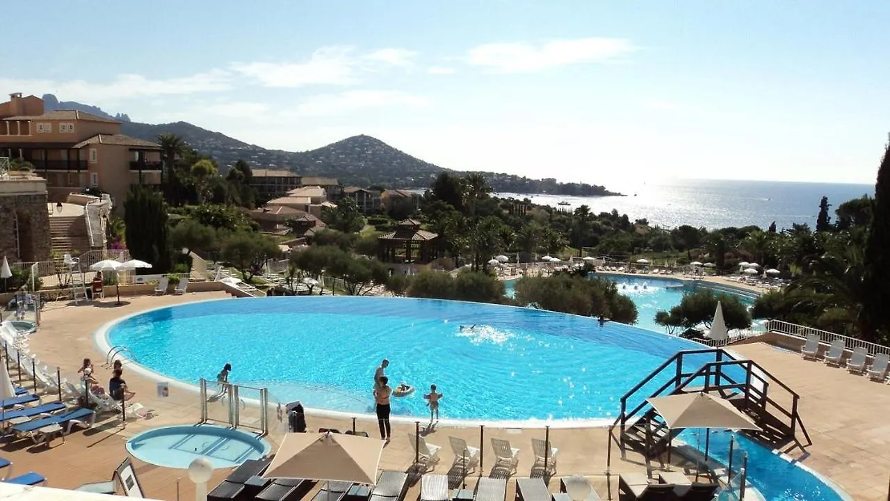 Cap Esterel Mer Sport Et Nature, Dans Village Pierres Et Vacances Saint-Raphaël 0*,  法国