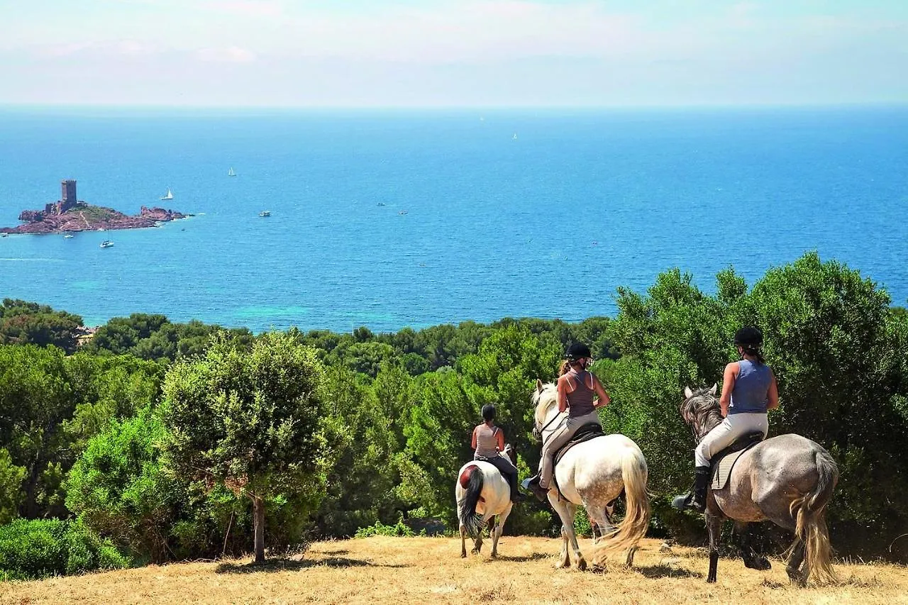 Cap Esterel Mer Sport Et Nature, Dans Village Pierres Et Vacances Saint-Raphaël 法国
